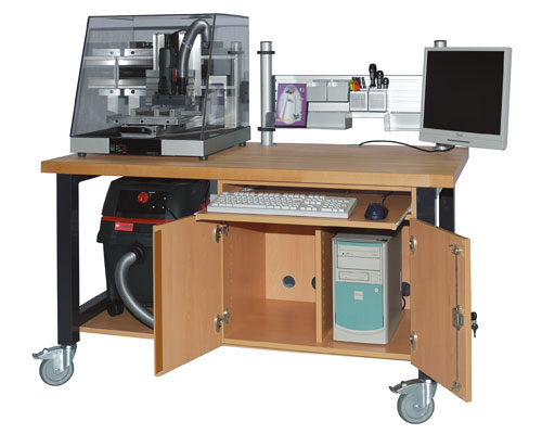 CNC-Werkbank, fahrbar, 1500 x 800 mm - BUCHE mit unterer Ablage und PC-Unterschrank.